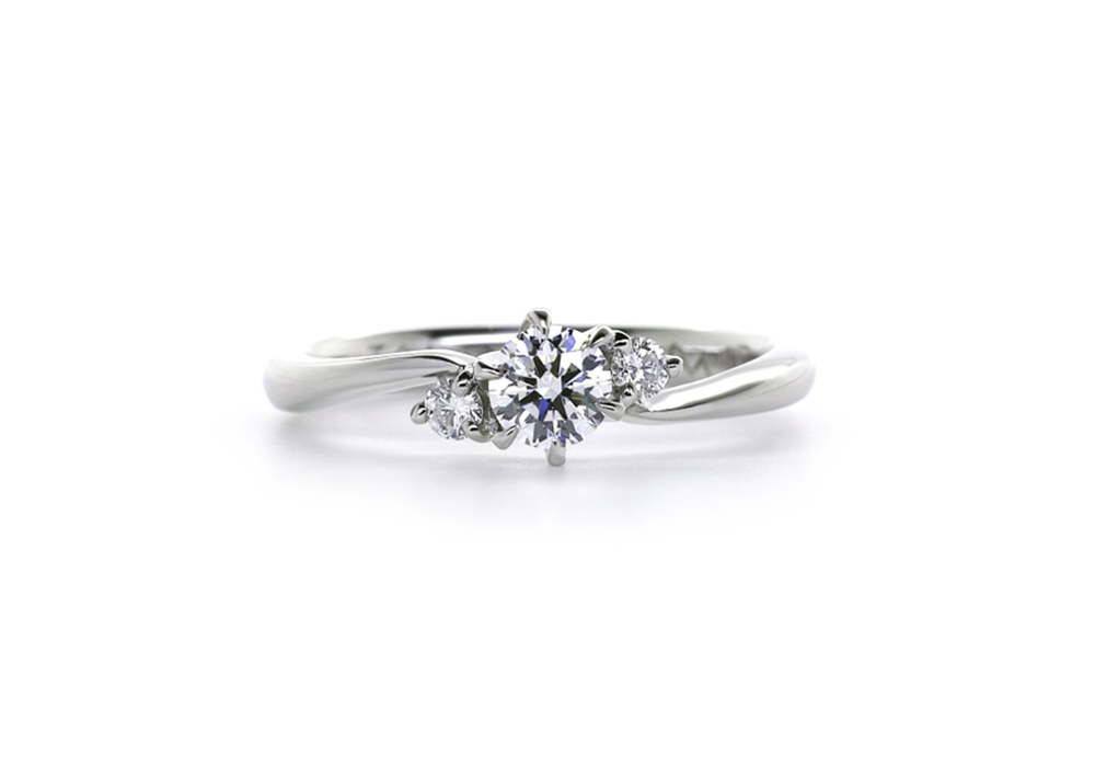 細身のウェーブが入ったダブルサイドメレの手作り婚約指輪 笹村様