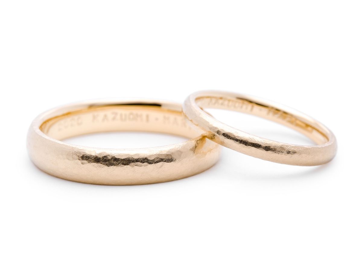 イエローゴールドにアンティーク加工を施した手作り結婚指輪 T様ご夫婦
