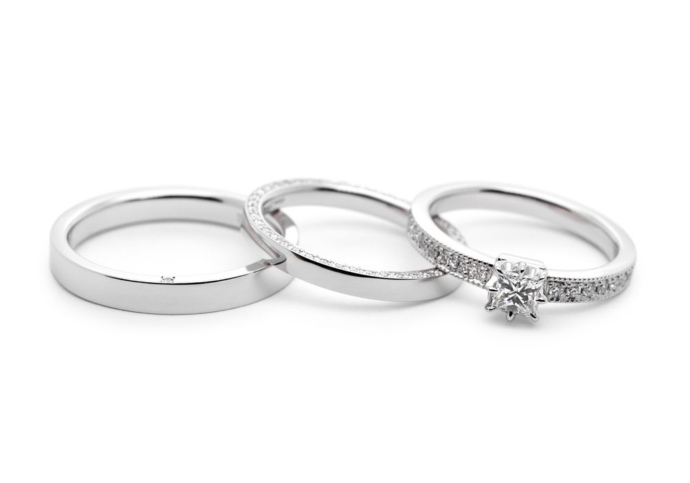 結婚指輪　婚約指輪　側面ハーフエタニティ　