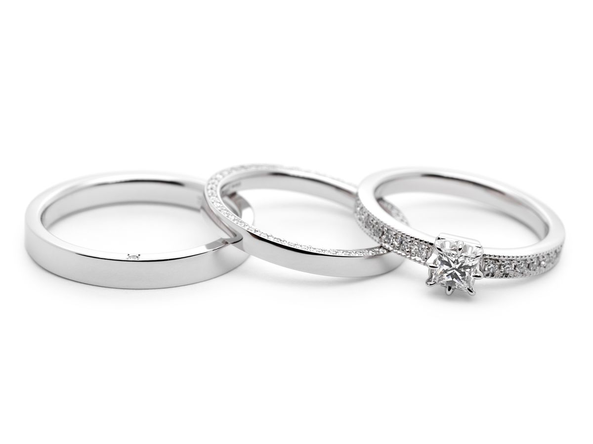 結婚指輪　婚約指輪　側面ハーフエタニティ　