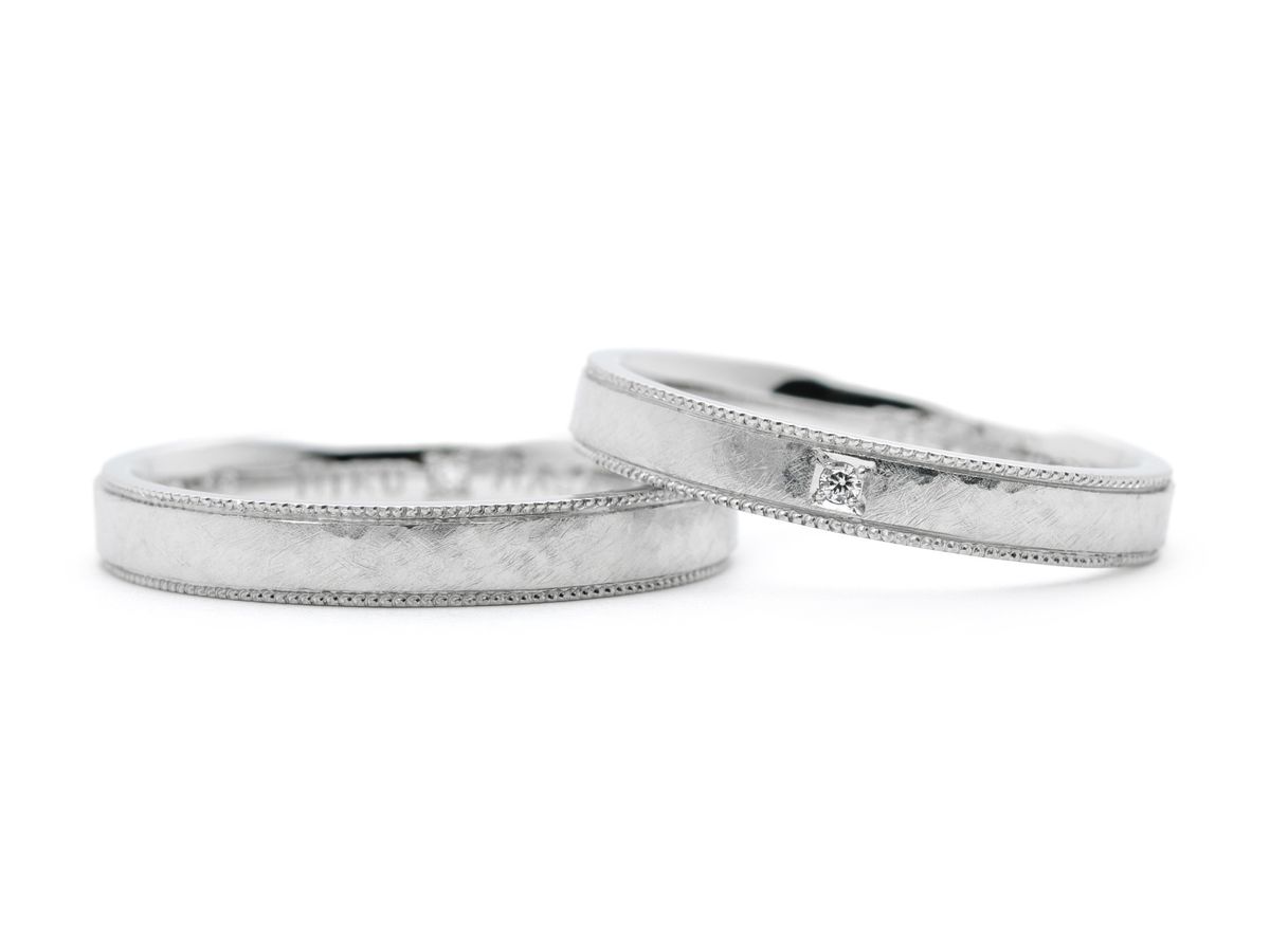 細かいミルとアンティークの手作り結婚指輪 K様ご夫婦