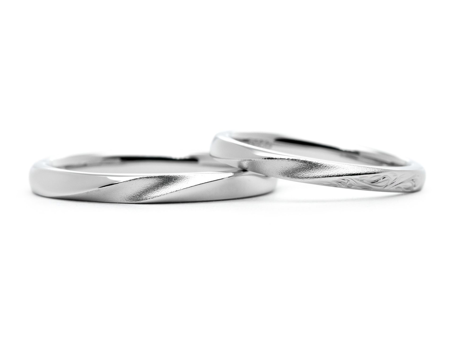 ホーニング加工とハワイアン彫りを施したオーダーメイド結婚指輪 Takehito&Natsumi