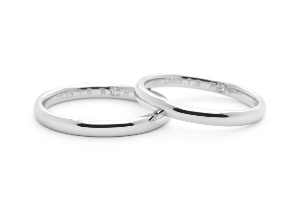 細身のシンプルなストレートの手作り結婚指輪 Rikiya&Mao