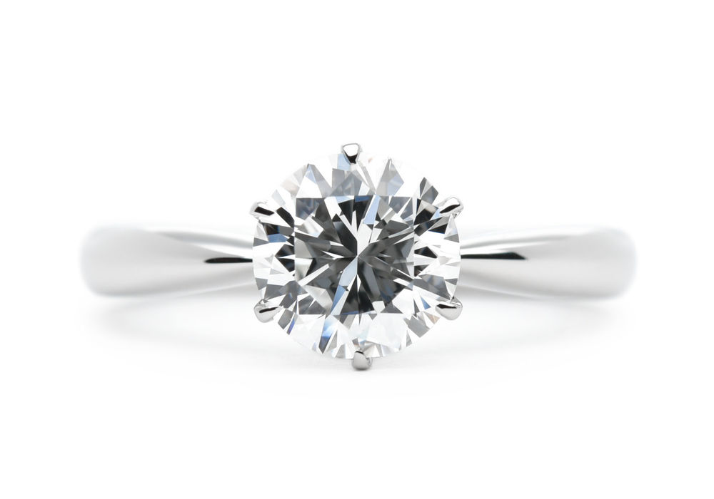 お持ち込みのダイヤを使ったシンプルなオーダーメイド婚約指輪 Yuta to Lika