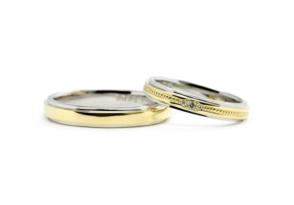 プラチナにライムゴールドのラインが入った手作り結婚指輪 Aya&Shiori