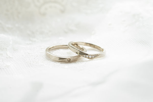 結婚指輪のダイヤ5つが持つ意味を徹底解説