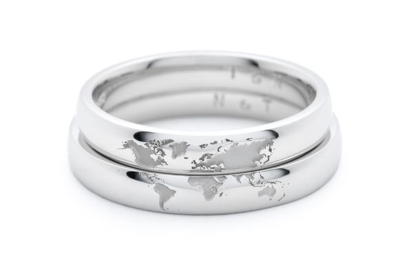 ヨーロッパ中心の世界地図をデザインした手作り結婚指輪