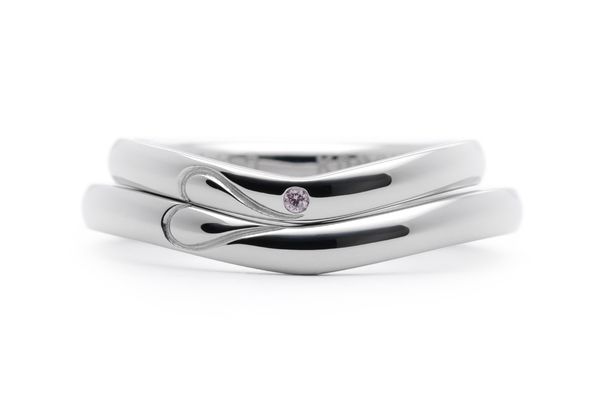流れのあるハートの手作り結婚指輪