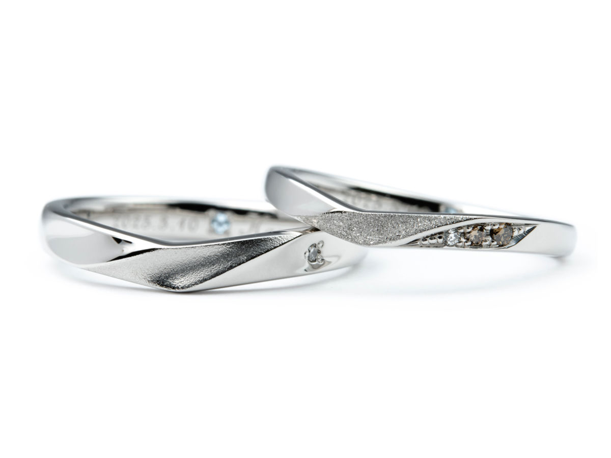 プラチナのV字ひねりオーダーメイド結婚指輪