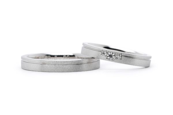 ダイヤポイント加工とラインがおしゃれな手作り結婚指輪