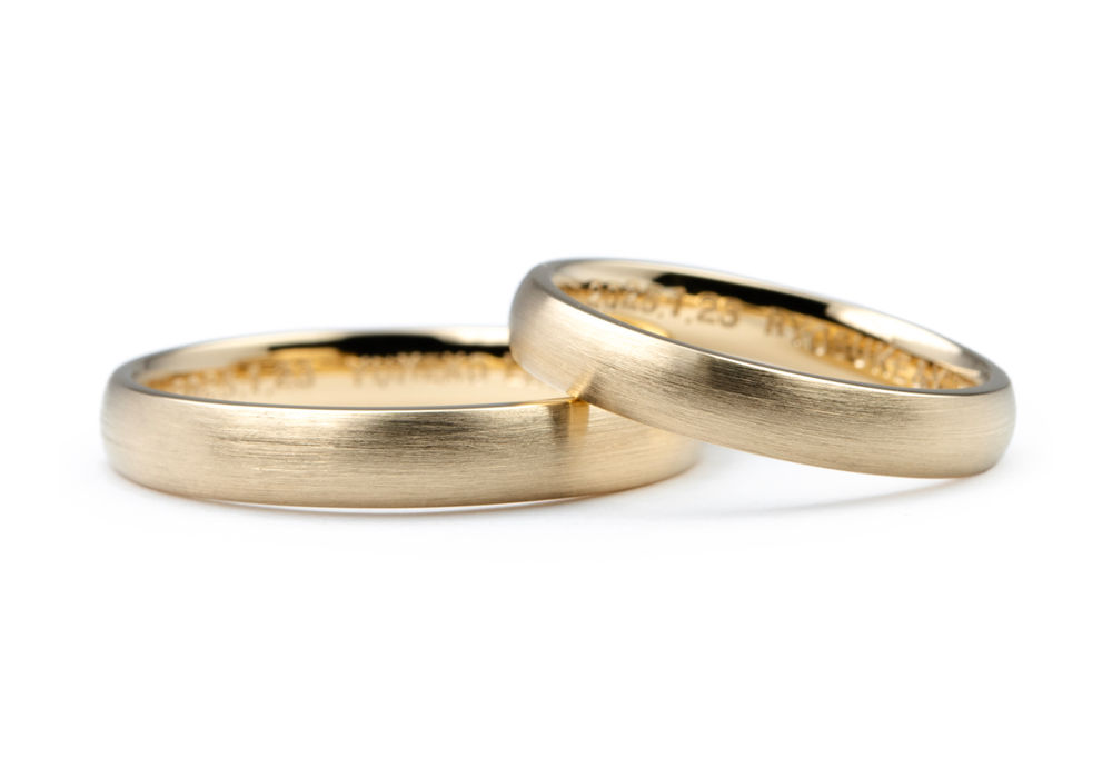 イエローゴールドのおしゃれなオーダーメイド結婚指輪