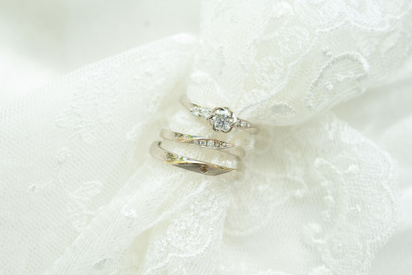 結婚指輪　ブラウンダイヤ