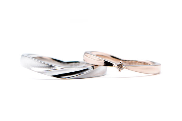 ハートに見える手作り結婚指輪