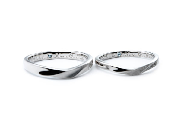 プラチナのV字ひねりオーダーメイド結婚指輪