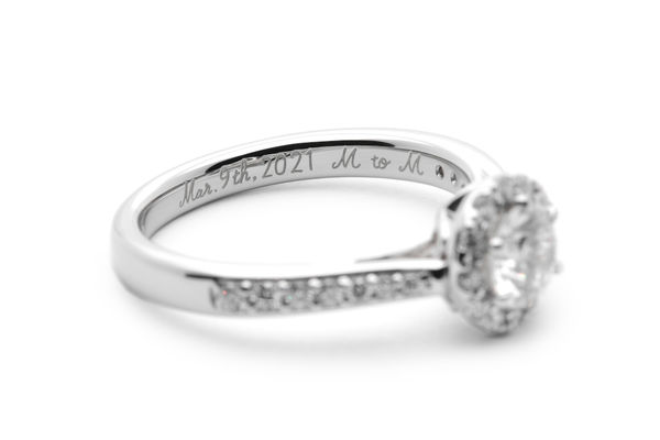 木蓮イメージのパヴェのオーダーメイド婚約指輪