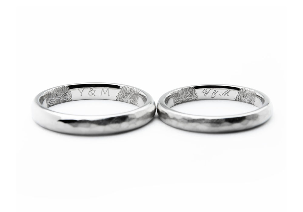 世界に一つだけの指紋が入った結婚指輪