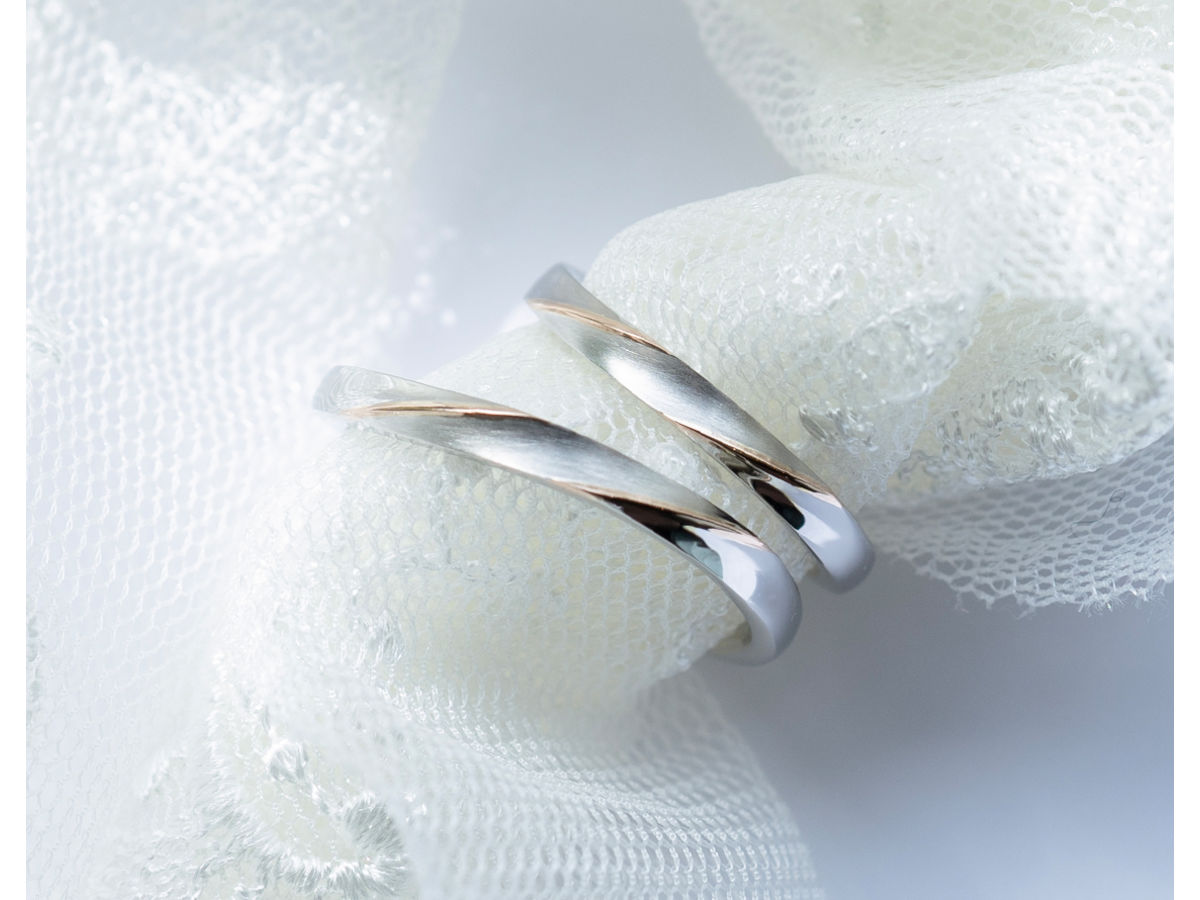 ダブルラインコンビネーションの手作り結婚指輪
