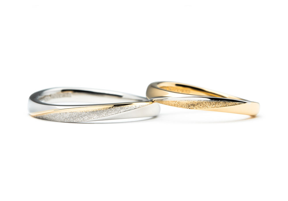 アンティークゴールド×プラチナのふたひねりのオーダーメイド結婚指輪