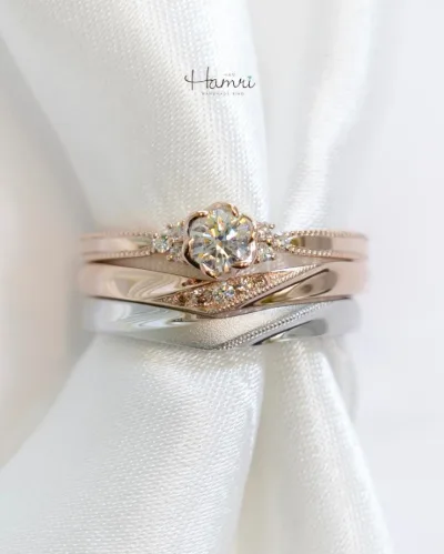 婚約指輪と結婚指輪のピンクゴールドのセットリング