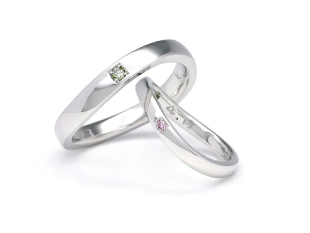 シンプルなウェーブの手作り結婚指輪