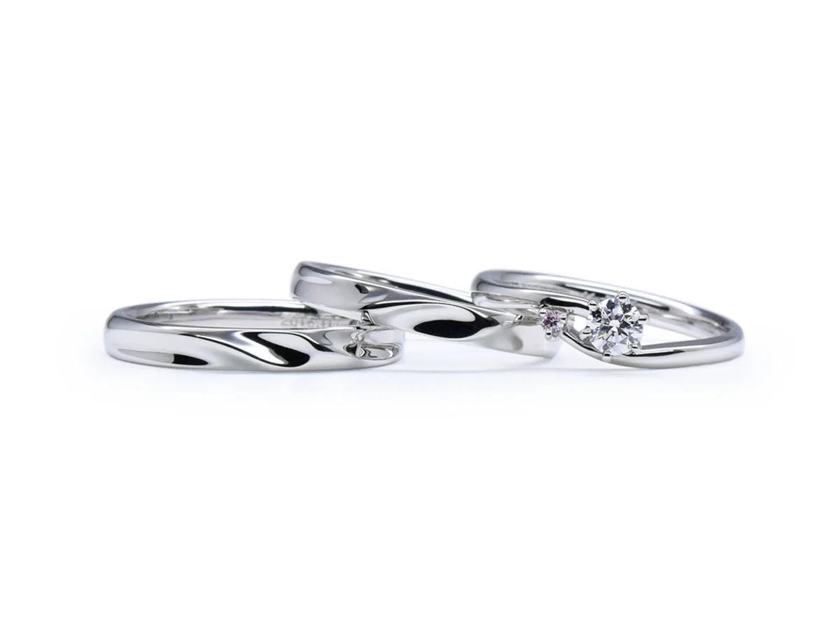シンプルなワンサイドメレの婚約指輪とハートの手作り結婚指輪 Kenji&Miho様