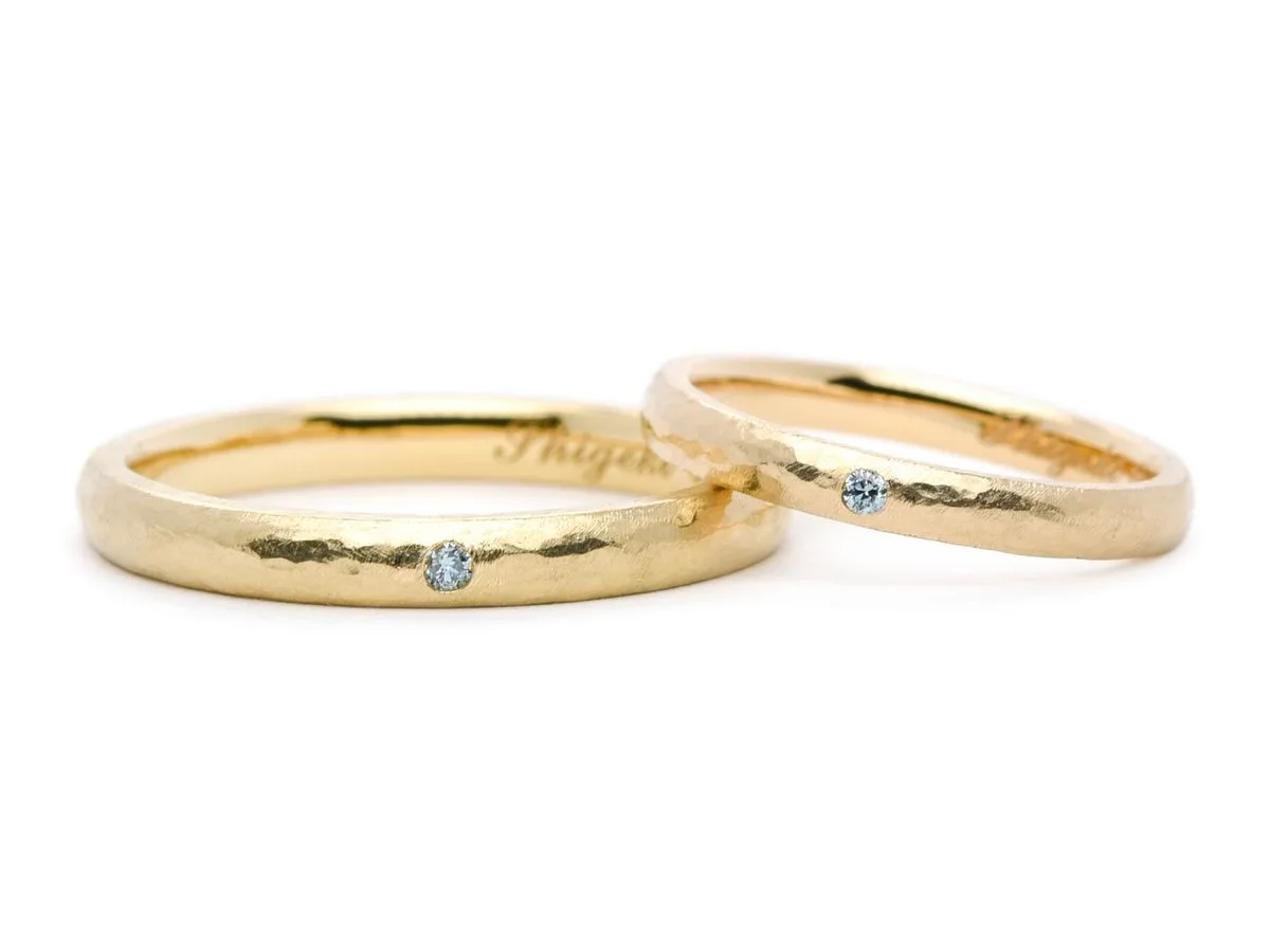 甲丸のアンティークにブルーダイヤを留めた手作り結婚指輪 H様ご夫婦 2020.09.20