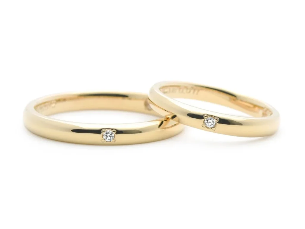 ゴールドのシンプルな甲丸の手作り結婚指輪