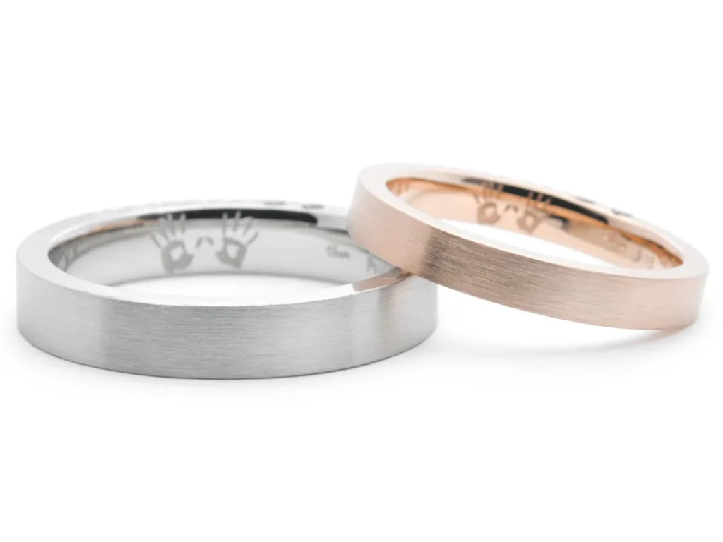 手型のレーザーが入ったマット加工が素敵な手作り結婚指輪2021.05.02