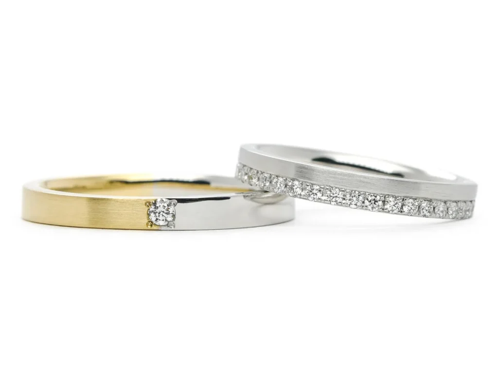 スタイリッシュな平打ちのコンビネーションとハーフエタニティの結婚指輪2022.02.12