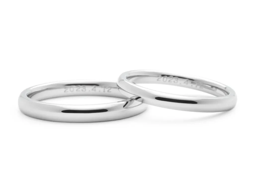 シンプルな甲丸の内側に記念日が入ったオーダーメイド結婚指輪 東京 Takamichi&Haruka 2023.05.06
