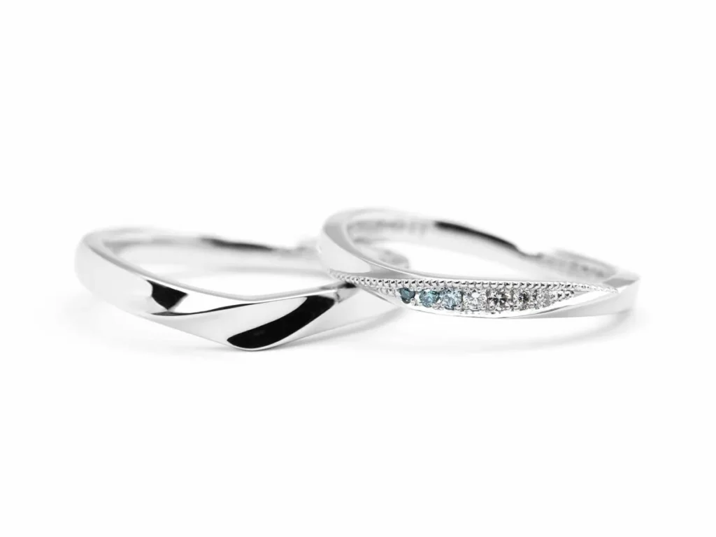V字とウェーブにダイヤをグラデーションで留めた手作り結婚指輪 東京 Yusuke&Anju 2023.09.03