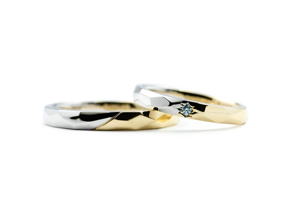 ライムゴールドとプラチナ両方を使ったファセットの結婚指輪