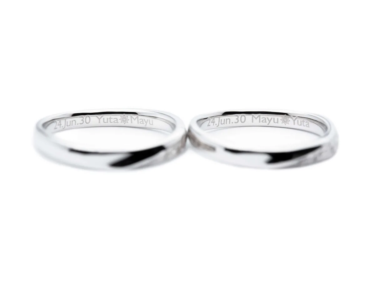 キラキラのハワイアン彫りに加工を施した手作り結婚指輪 2