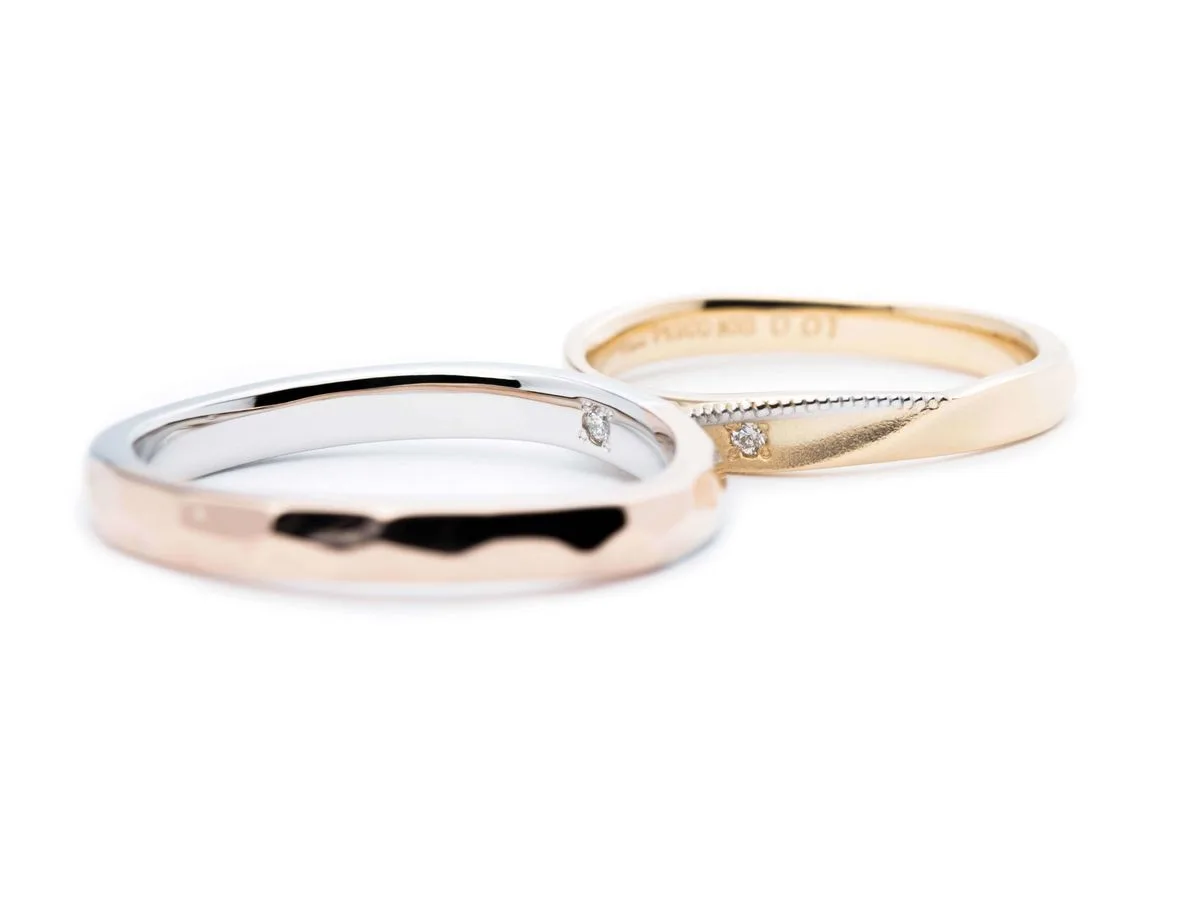 それぞれお好みのコンビネーションにツインダイヤを留めた結婚指輪 2