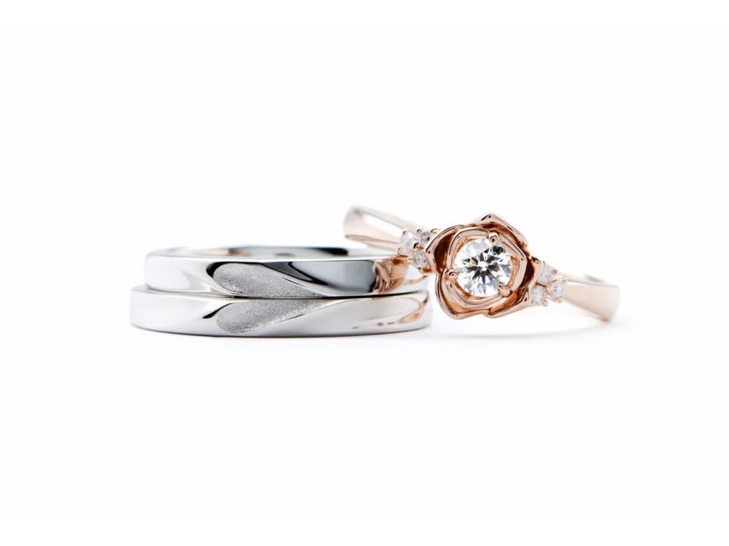 バラのオーダーメイド婚約指輪とハートの手作り結婚指輪 (24022419860506)