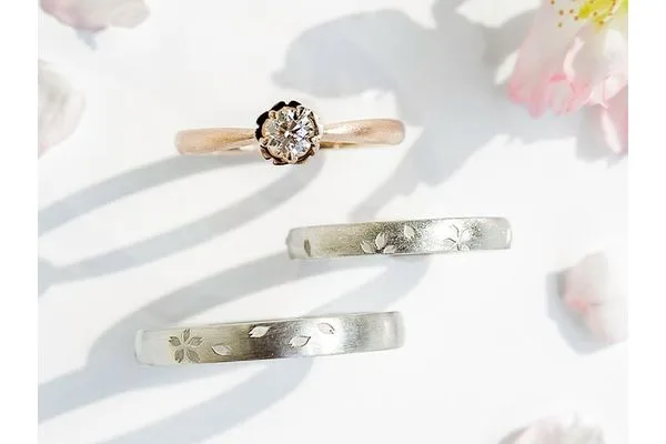 桜モチーフの結婚指輪特集8選｜ふたりの想いを花に込める手作りデザイン