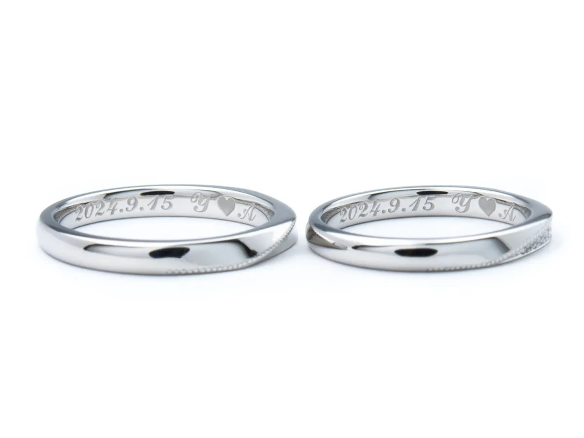 ミルグレインがポイントになったふたひねりの結婚指輪 2