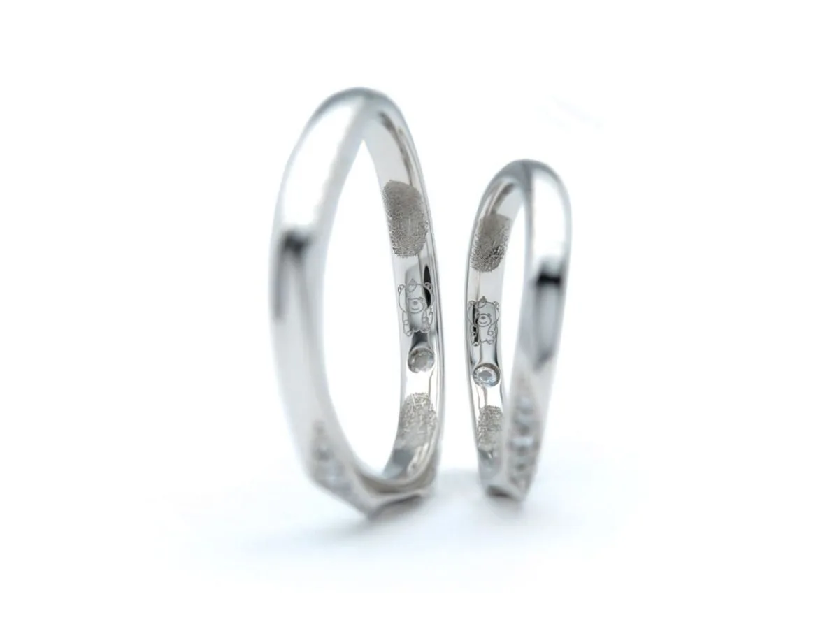 ふたひねりと重ねてひとつのハートになる結婚指輪 2