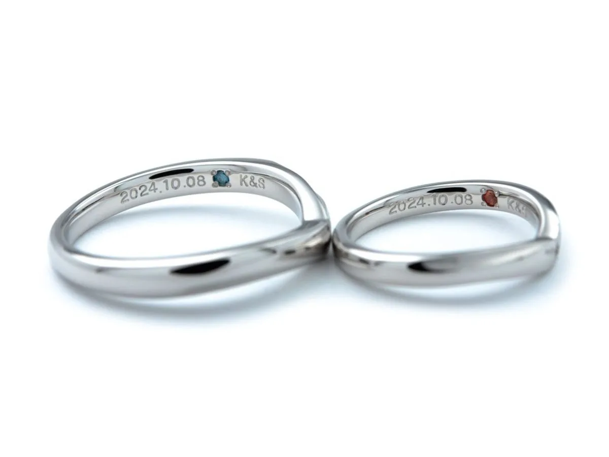 雪の結晶モチーフのV字シルエットの結婚指輪 2