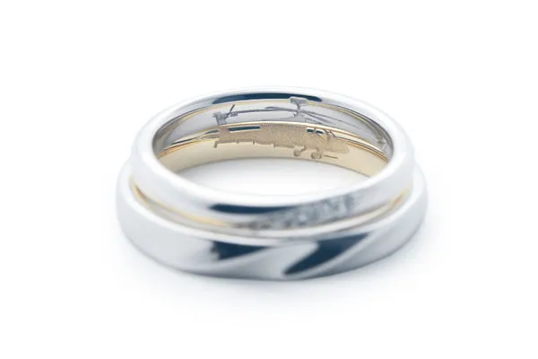 ヘリコプターモチーフの手作り結婚指輪