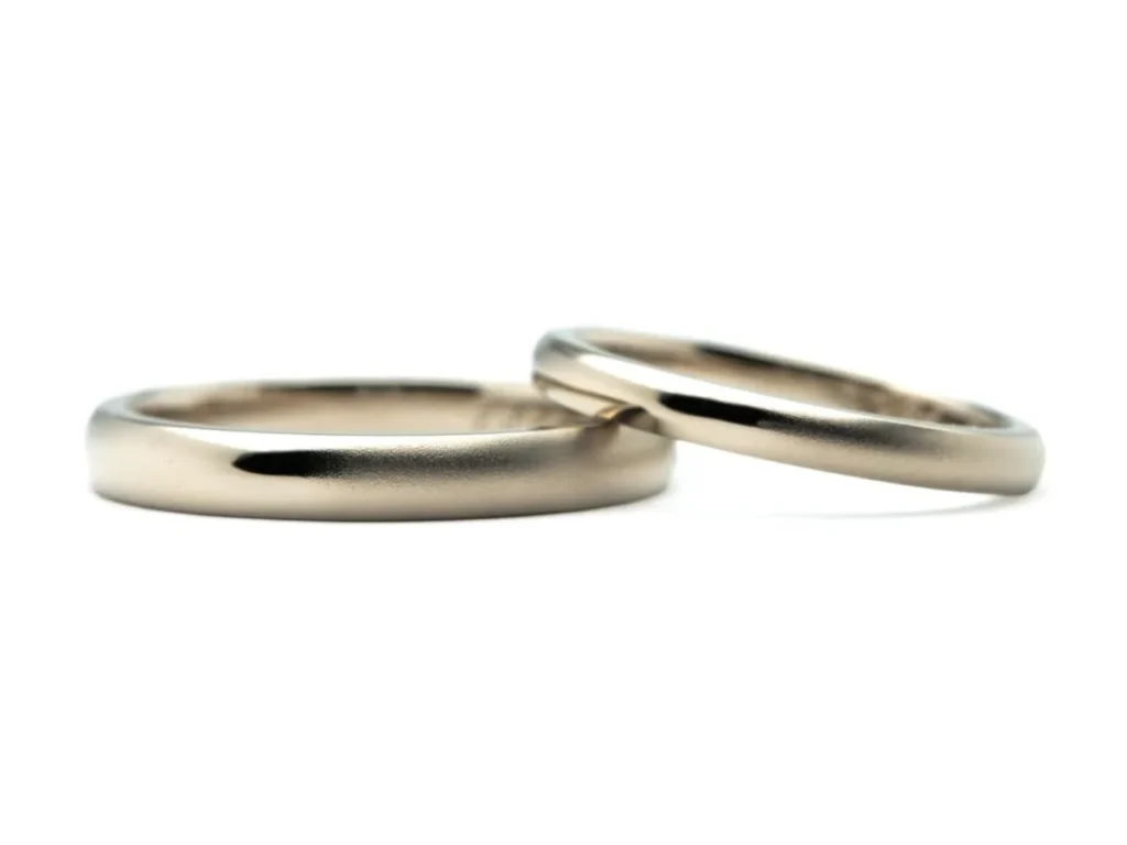 シャンパンゴールドで作る鏡面とマットの結婚指輪