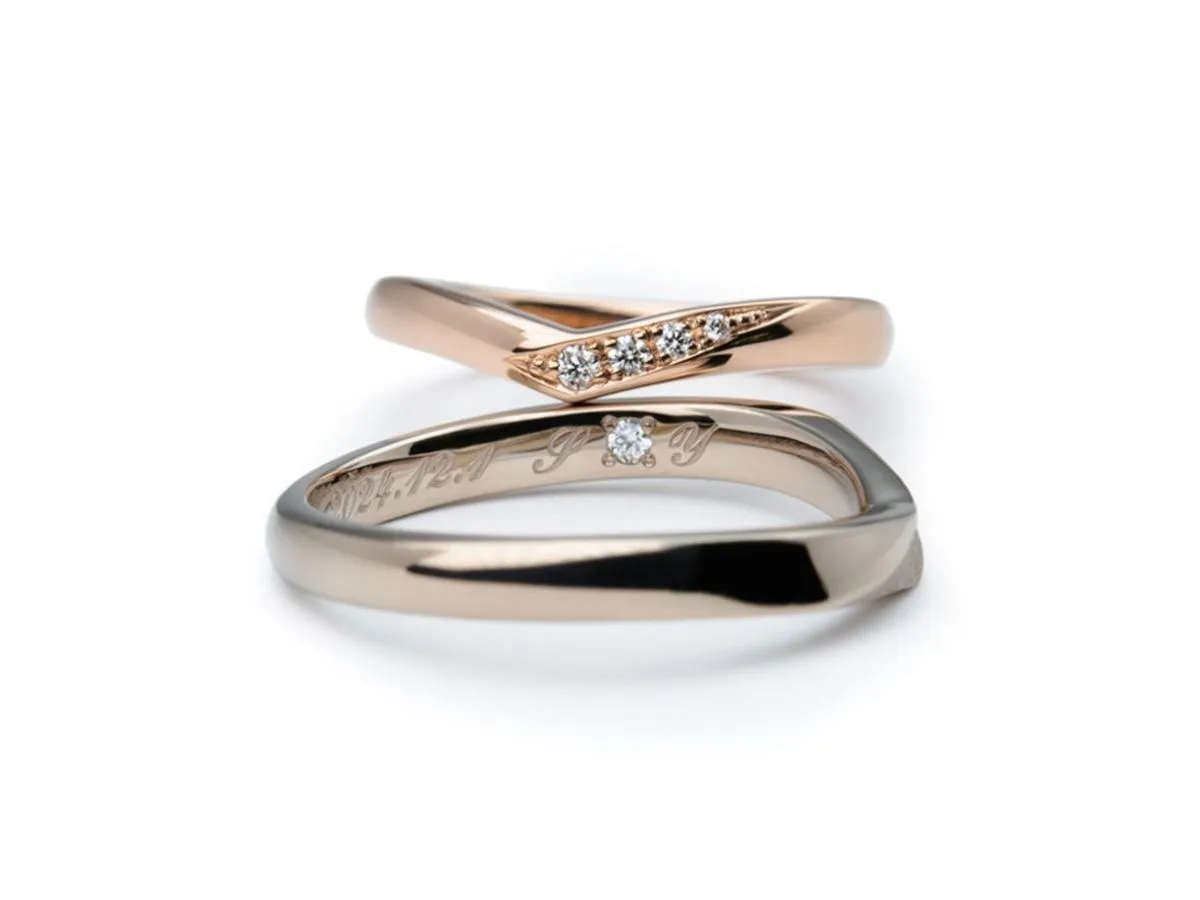 シャンパンゴールドとローズゴールドで作るV字シルエットの結婚指輪 2
