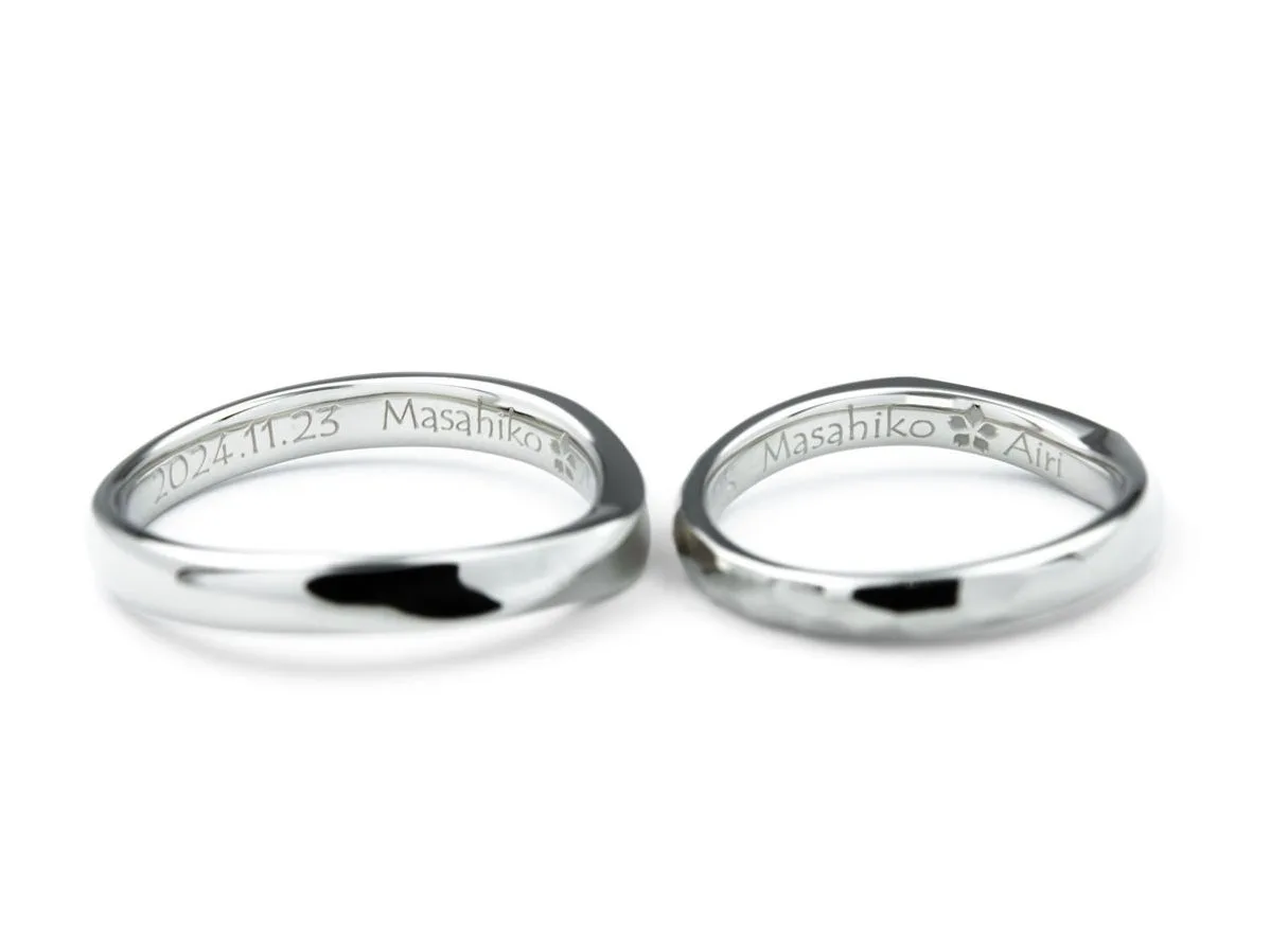 ホーニング加工とスターダスト加工を使ったV字ふたひねりの結婚指輪 2