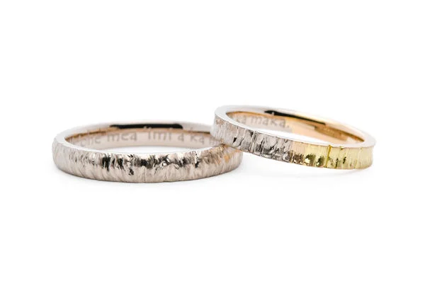 木の枝モチーフの縦ラインが入った手作り結婚指輪