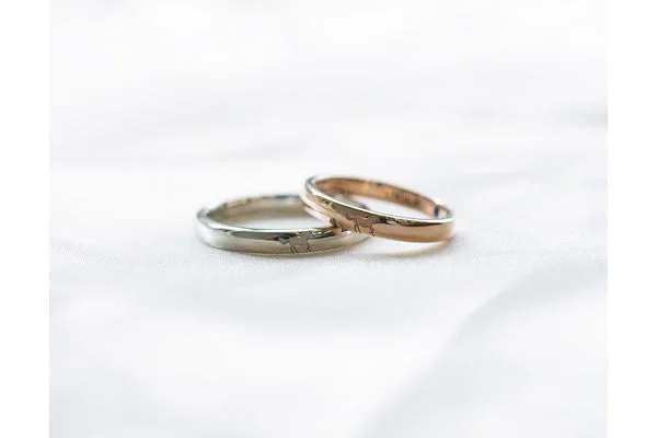 結婚指輪に馬モチーフを加えて特別なデザインを手作りしよう