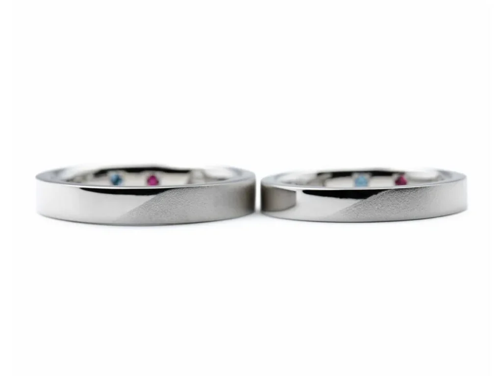 スタイリッシュな平打ちに艶とマットのコントラストが美しい手作り結婚指輪
