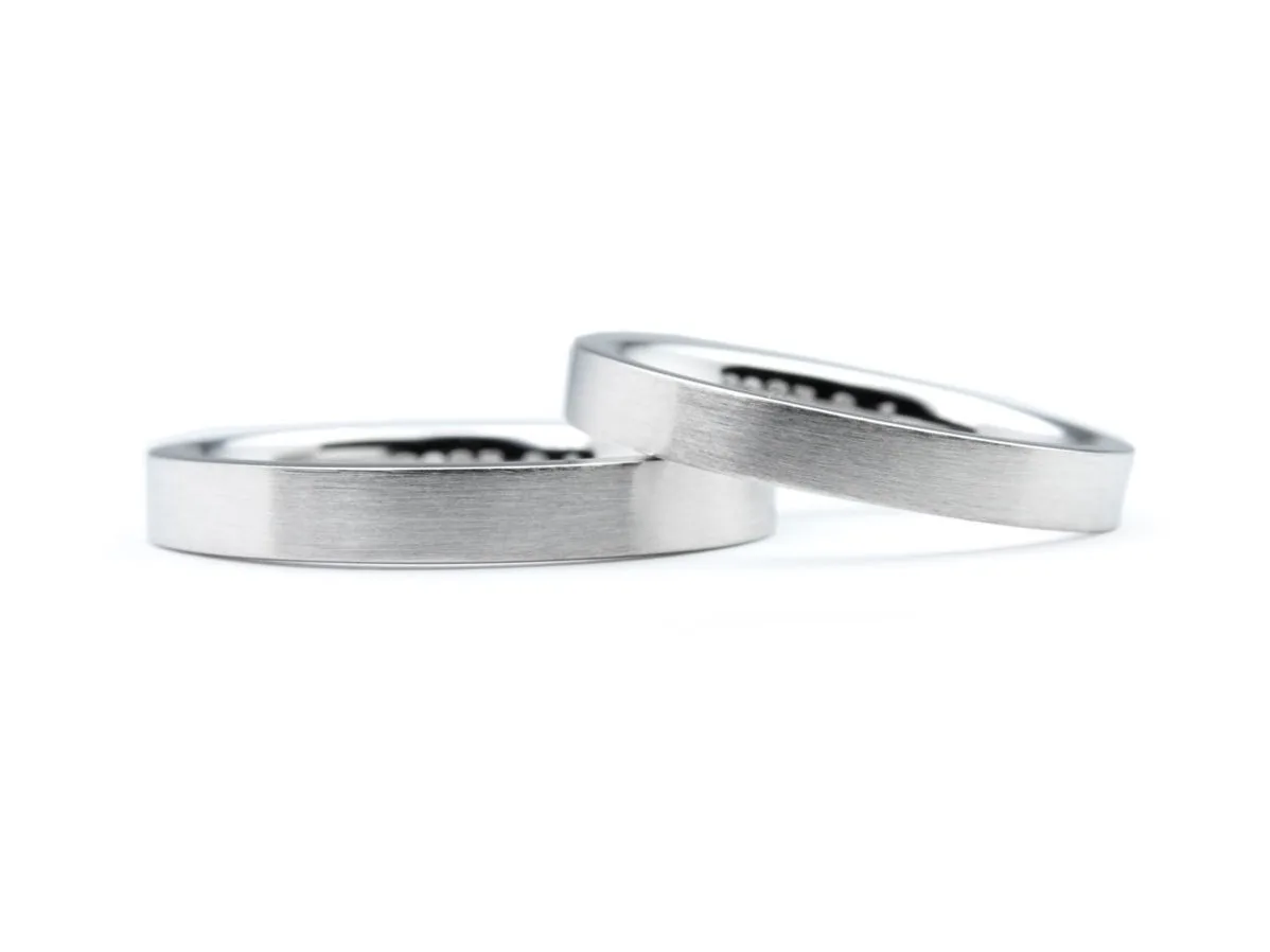 おふたりがモチーフの手書きペンギンオーダーメイド結婚指輪 2