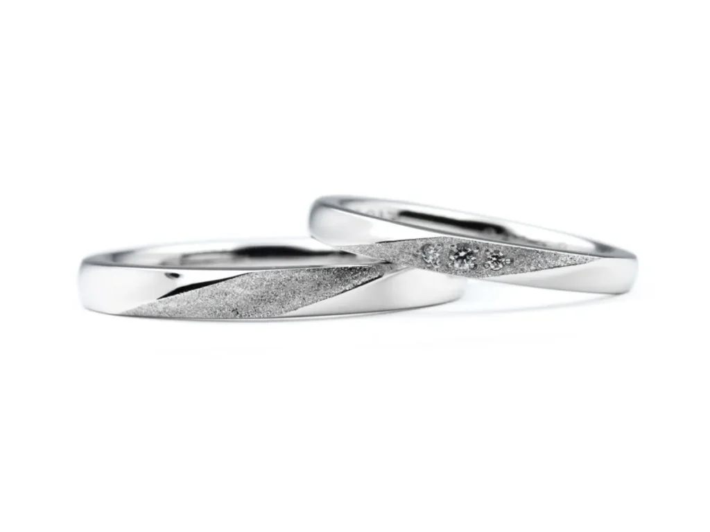 スターダスト加工とダイヤモンドのオーダーメイド結婚指輪