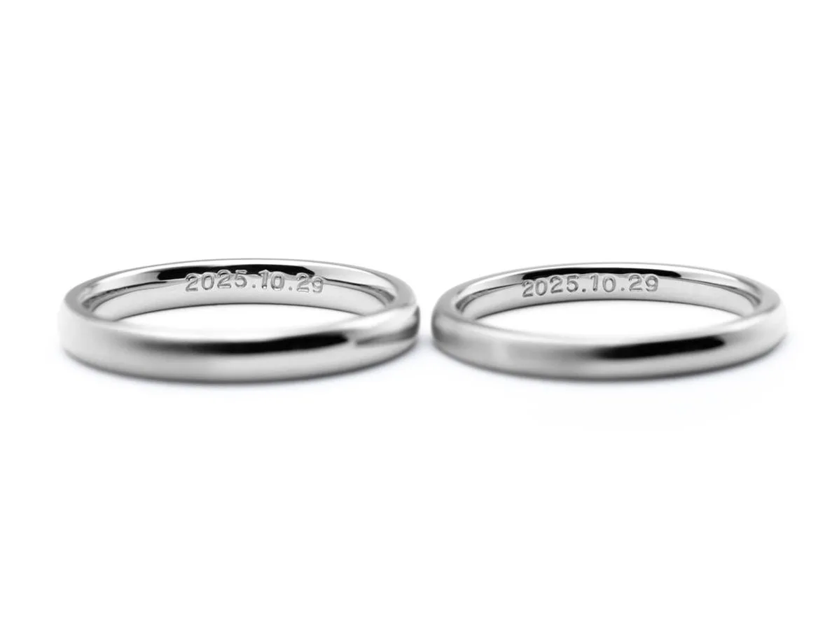 シンプルな甲丸デザインに鏡面とマットな加工を組み合わせた手作り結婚指輪 3
