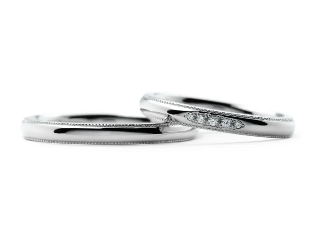 上下にミルグレインが入ったクラシカルな手作り結婚指輪